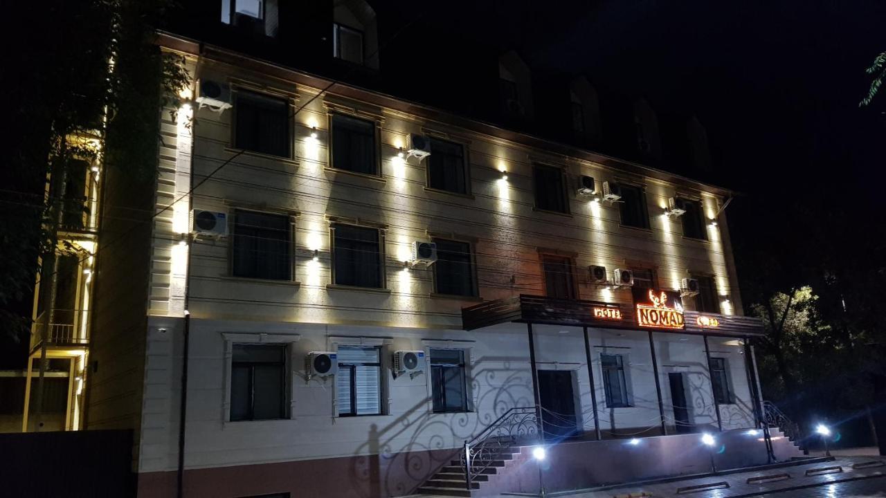 Nomad Hotel Bishkek Halal Екстер'єр фото