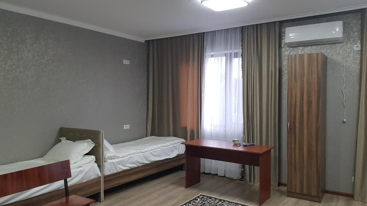 Nomad Hotel Bishkek Halal Екстер'єр фото