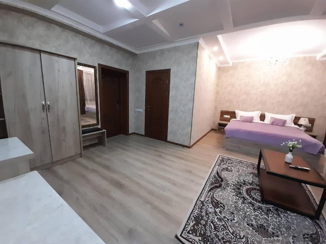 Nomad Hotel Bishkek Halal Екстер'єр фото