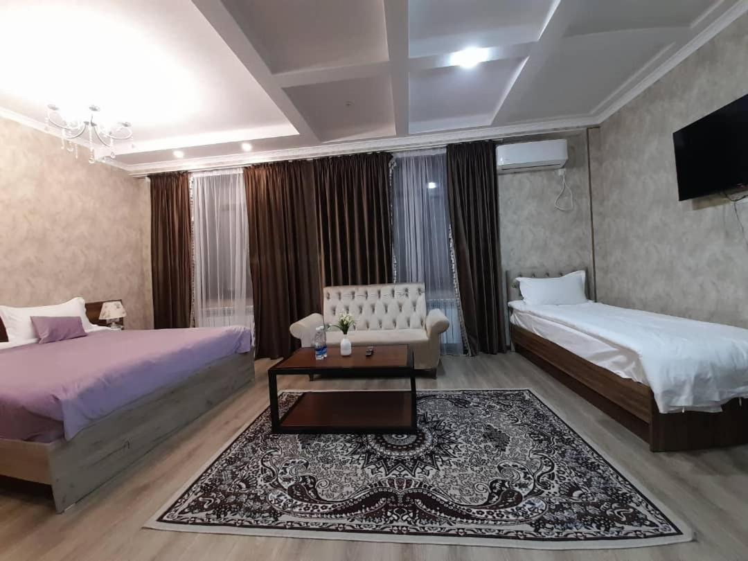 Nomad Hotel Bishkek Halal Екстер'єр фото